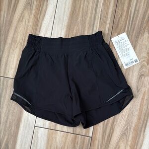 Lululemon Athletica Black Athletic 4” Lined HR Hotty Hot Short New with Tag